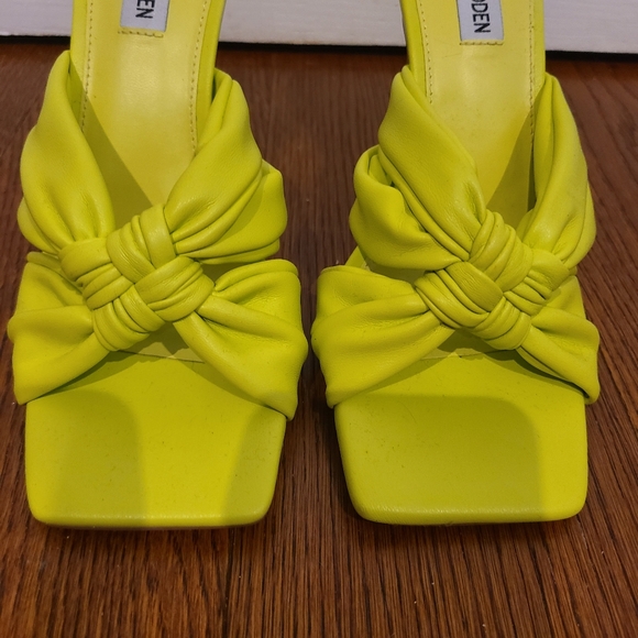 Women's New Size 8.5 Steve Madden Ismay Heeled Sandal - Picture 6 of 7